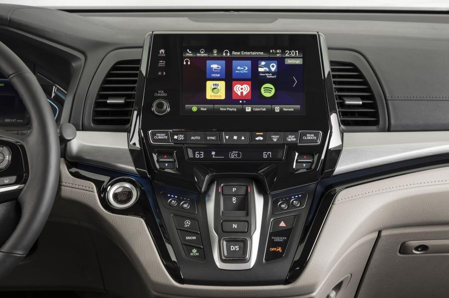 Детали интерьера Honda Odyssey 2017 года  (фото 126 из 160)